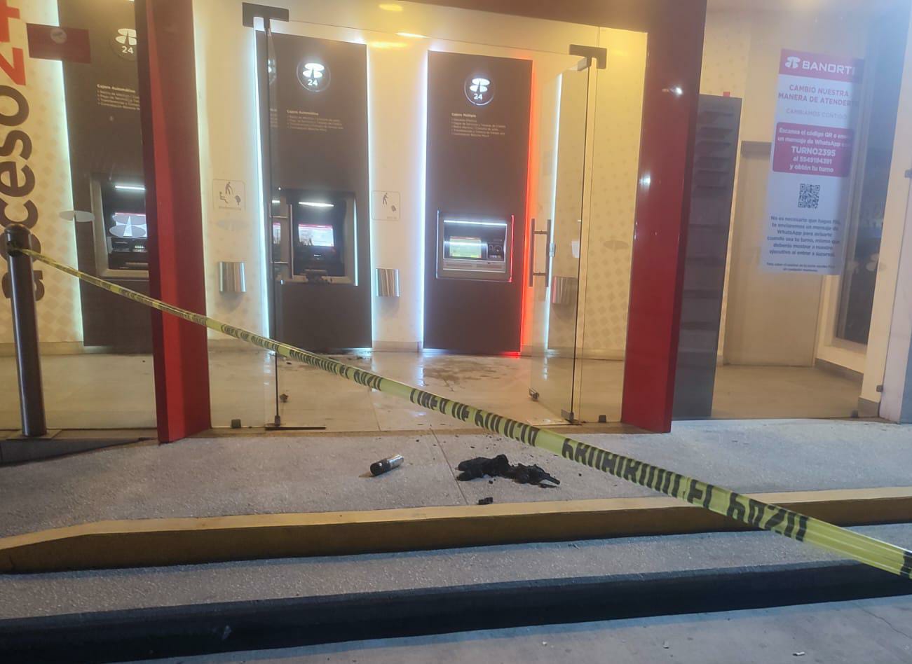 Cajero incendiado en Tula de Allende